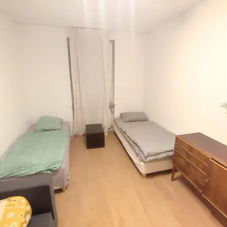 Workation Jungle 4 Personen, Waschmaschine, Zentral, Taunus, Boxspringbetten *